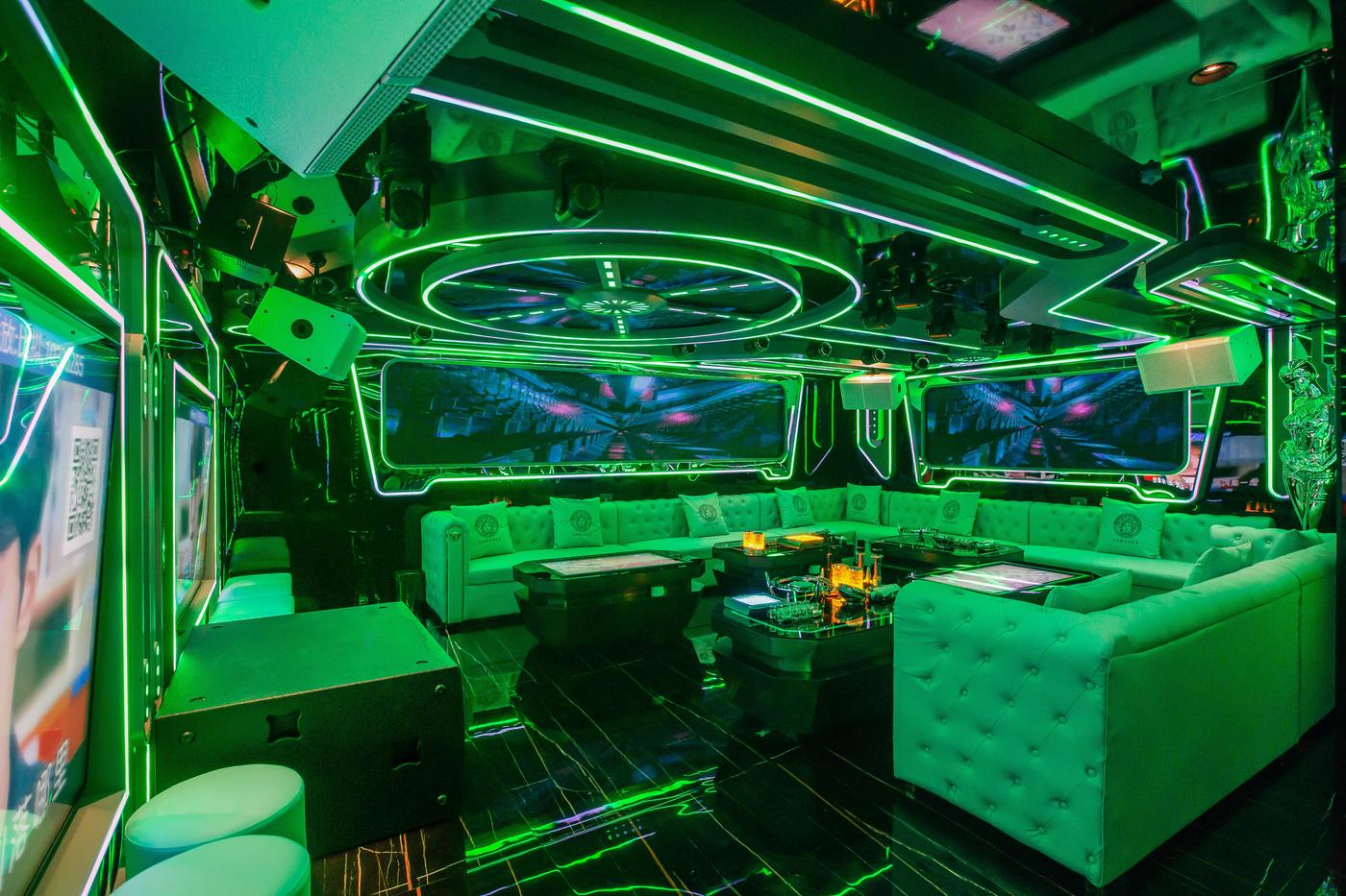 Green room